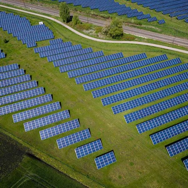 I migliori pannelli fotovoltaici aziendali: caratteristiche e tecnologie